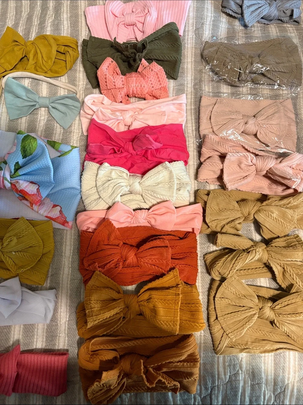 Toddler/little girl BOWS